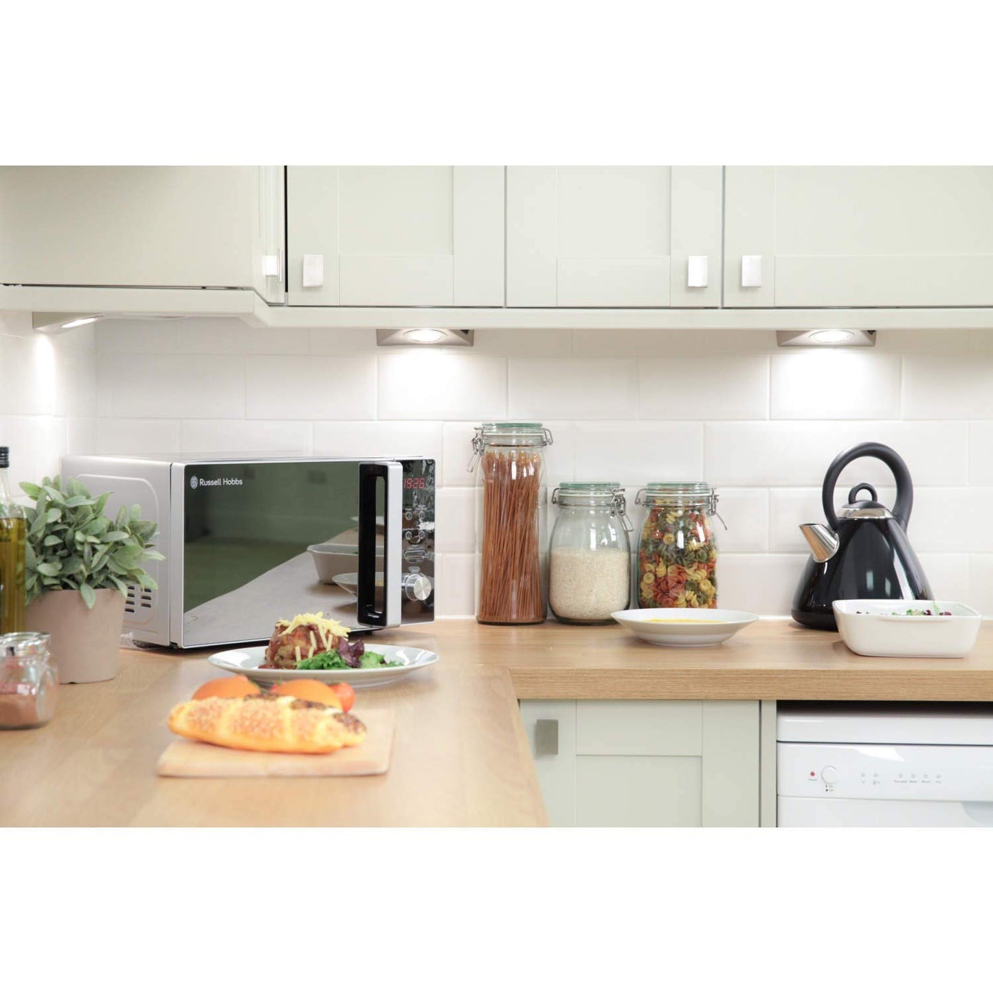 Russell Hobbs RHM2076B 20 Litre 800 W Black Digital Solo Microwave with 5 Power Levels, Automatic Defrost, 8 Auto Cook Menus, Clock and Timer, Easy Clean