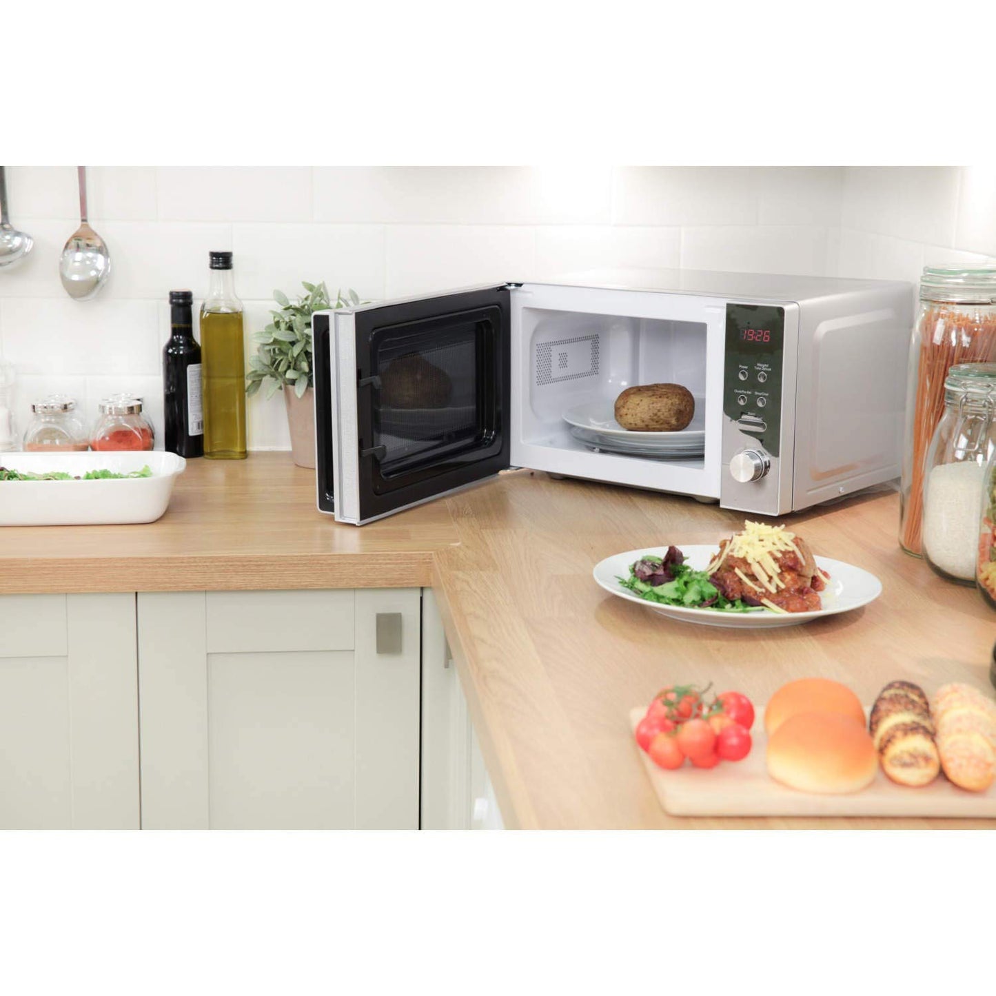 Russell Hobbs RHM2076B 20 Litre 800 W Black Digital Solo Microwave with 5 Power Levels, Automatic Defrost, 8 Auto Cook Menus, Clock and Timer, Easy Clean