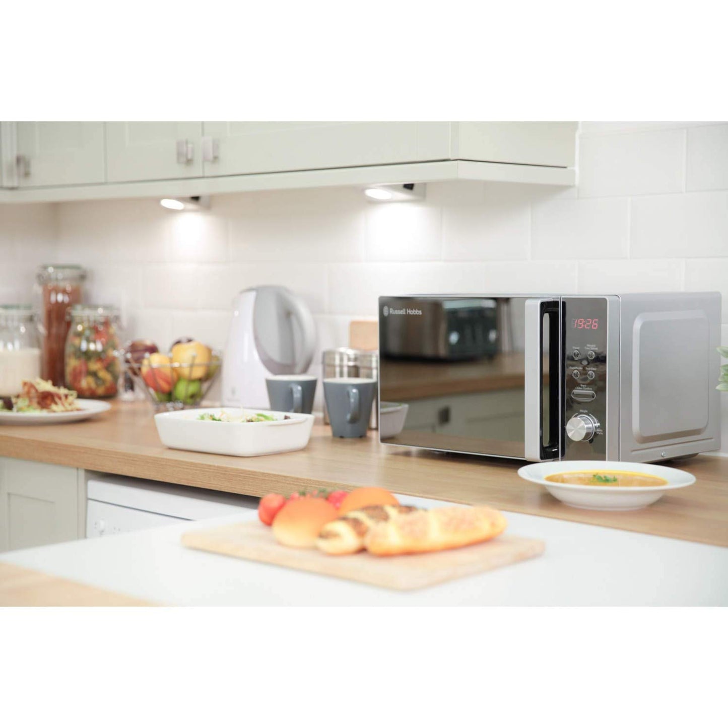 Russell Hobbs RHM2076B 20 Litre 800 W Black Digital Solo Microwave with 5 Power Levels, Automatic Defrost, 8 Auto Cook Menus, Clock and Timer, Easy Clean