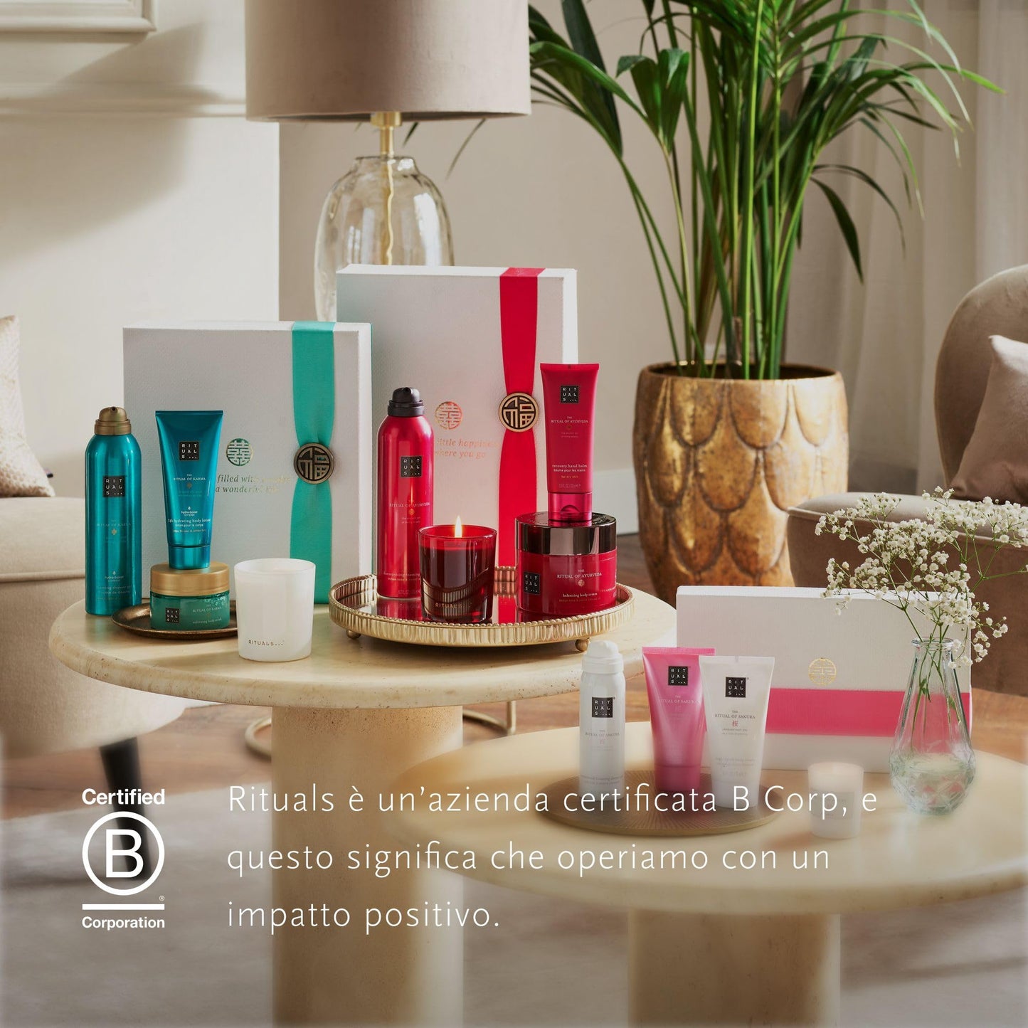 RITUALS Gift Set The Ritual of Sakura Small - Home and Skincare Products Enriched with Cherry Blossom and Rice Milk - Bath Gift Box with Renewing Properties