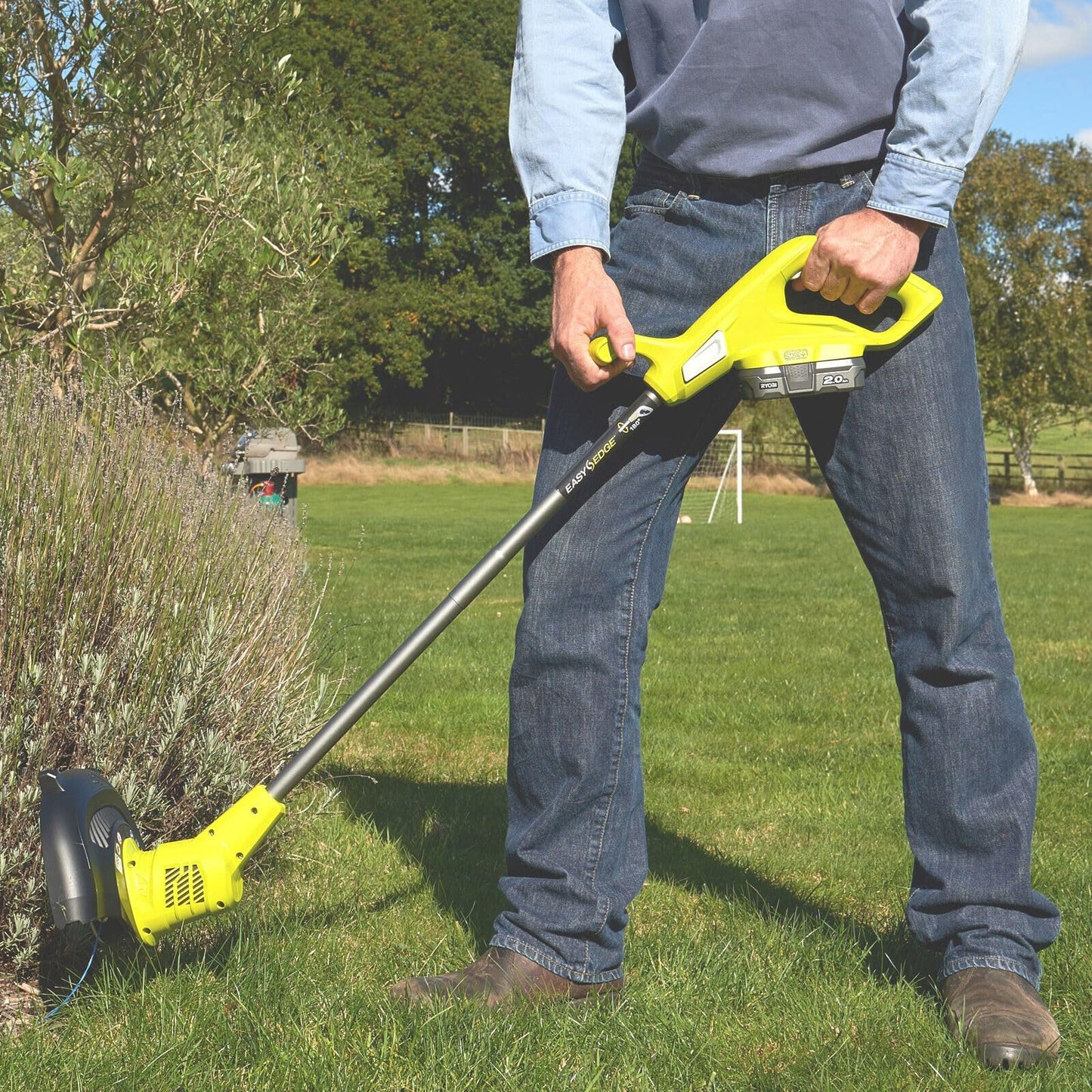 Ryobi 18V ONE+ Cordless Lawnmower and Grass Trimmer Kit (1 x 4.0Ah), Green