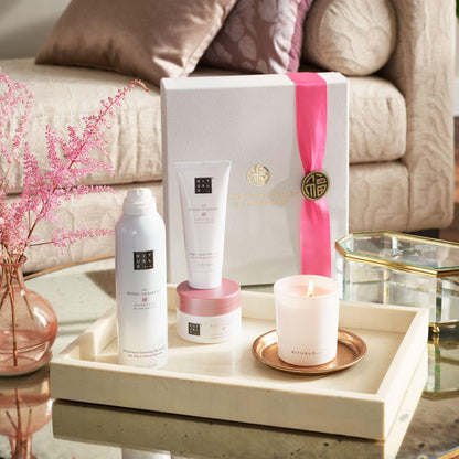 RITUALS Gift Set The Ritual of Sakura Small - Home and Skincare Products Enriched with Cherry Blossom and Rice Milk - Bath Gift Box with Renewing Properties